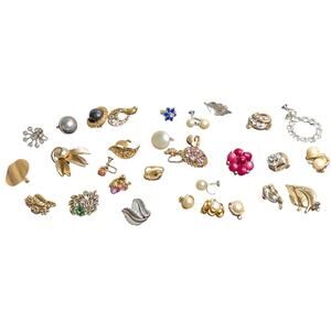 Lot of Vintage Single Earrings